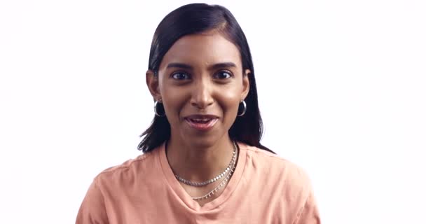 Ansikte Leende Och Kvinna Med Applåder Firande Och Prestation Isolerad — Stockvideo