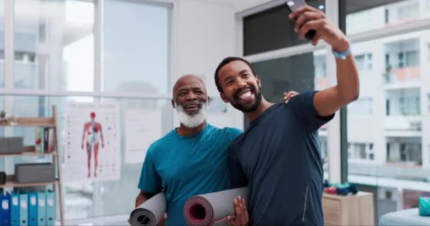Šťastní Černoši Jóga Selfie Fotografii Paměťové Nebo Zen Cvičení Cvičení — Stock video