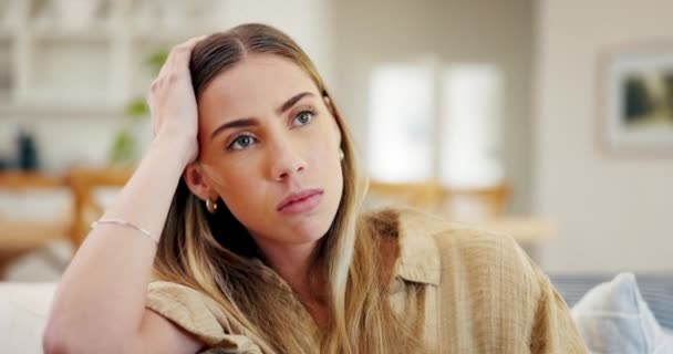 Üzgün Kadın Depresyon Hayatı Düşünmek Kriz Maddi Hata Üzerine Zihinsel — Stok video