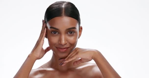 Gesicht Natürliche Schönheit Und Frau Mit Kosmetik Dermatologie Oder Wellness — Stockvideo