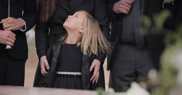 Mourning Grief Family Girl Funeral Flowers Coffin Death Sad Child — Stock Photo, Image