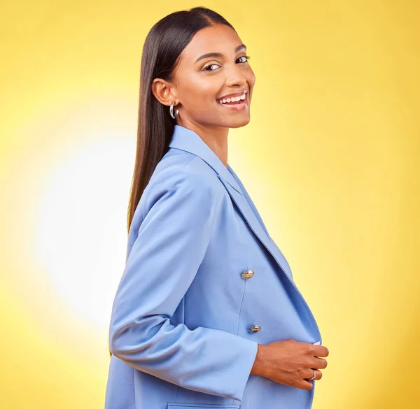 Business Woman Worker Portrait Professional Style Fashion Studio Yellow Background — Stock Photo, Image