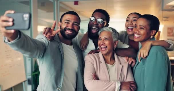 Grupo Empresarios Selfie Juntos Diversidad Sonrisa Para Las Redes Sociales — Vídeos de Stock