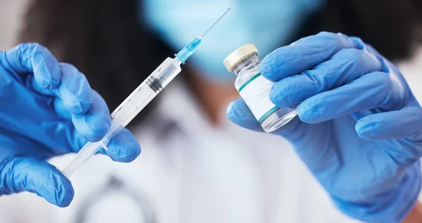 Atención Médica Manos Mujeres Con Vacunas Frascos Tratamiento Prevención Enfermedades —  Fotos de Stock