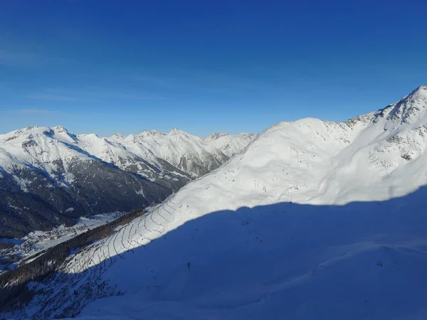 Montaña Nieve Paisaje Los Alpes Suizos Para Viajes Vacaciones Vacaciones —  Fotos de Stock