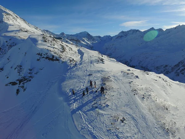 Утро Люди Горы Снегом Зимой Путешествий Альпинизма Походов Открытый Лыжный — стоковое фото