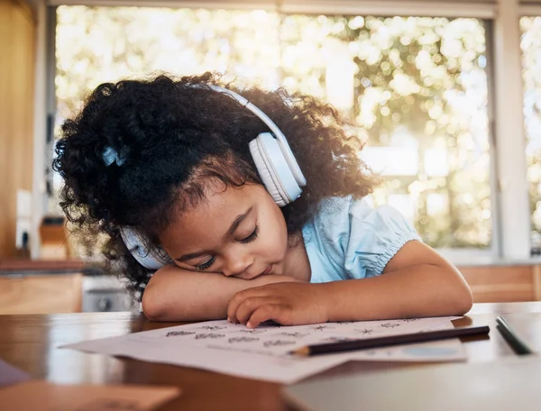 Kształcenie Domowe Spanie Dziecka Zmęczenie Podczas Pracy Domowej Przedszkolu Nauka — Zdjęcie stockowe
