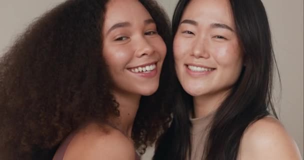 Belleza Piel Retrato Mujeres Amigas Estudio Para Diversidad Inclusión Bienestar — Vídeos de Stock