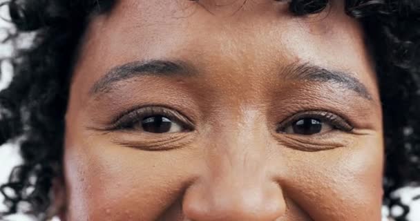 Rosto Olhos Pessoa Com Maquiagem Para Beleza Feliz Com Cuidados — Vídeo de Stock