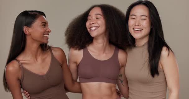 Жінки Група Друзів Обличчя Краси Скінарію Або Косметики Різноманітності Білизни — стокове відео