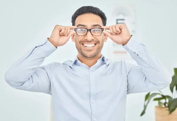 Hombre Feliz Retrato Gafas Para Visión Examen Ocular Optometría Bienestar — Foto de Stock