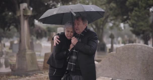 Apoyo Muerte Pareja Ancianos Cementerio Para Funeral Servicio Entierro Repsecto — Vídeo de stock