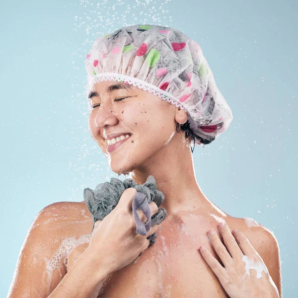 Mujer Feliz Ducha Gotas Agua Con Esponja Higiene Aseo Lavado —  Fotos de Stock