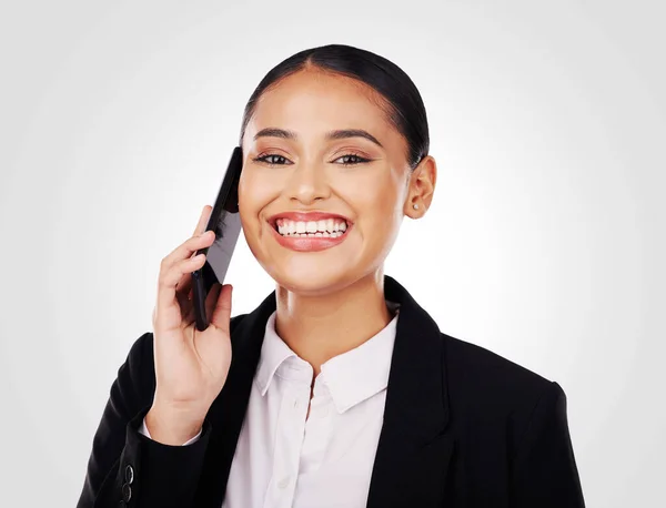 Kadını Telefon Görüşmesi Portre Gülümseme Avukatlık Anlaşmaları Beyaz Arka Planda — Stok fotoğraf