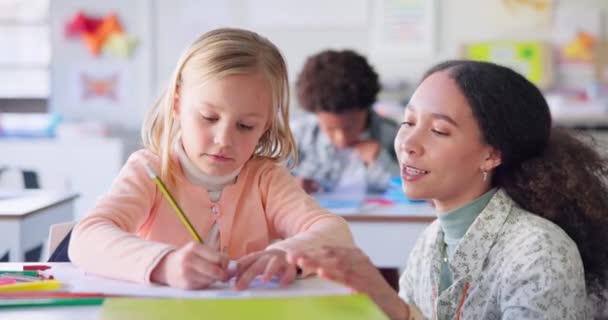 Učitel Dívka Pomoc Psaním Třída Kniha Pro Vzdělávání Motivace Mentorství — Stock video