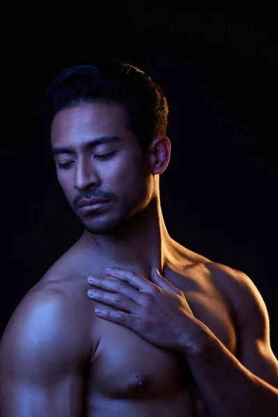 Topless Retrato Escuro Homem Sexy Estúdio Inspiração Fitness Beleza Estética — Fotografia de Stock