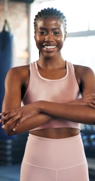 Fitness Heureux Visage Femme Noire Dans Salle Gym Avec Les — Video