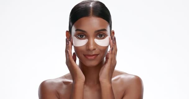 Eye Mask Skincare Beauty Woman Face Wellness Dermatology Collagen Treatment — Stock Video