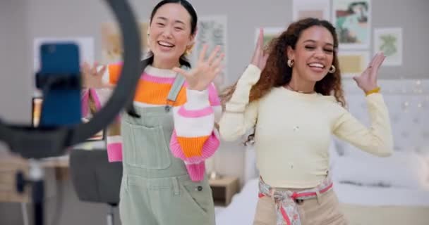 Femmes Streaming Ensemble Dansant Avec Smartphone Anneau Lumineux Pour Création — Video