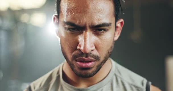 Tvář Muž Dýchání Tělocvičně Pro Cvičení Fitness Výzvu Vytrvalost Pro — Stock video