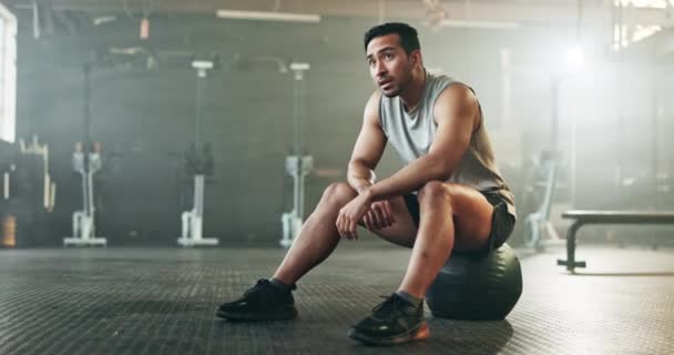 Egzersiz Nefes Alma Spor Salonunda Yorgun Bir Adamla Terleme Yoğun — Stok video