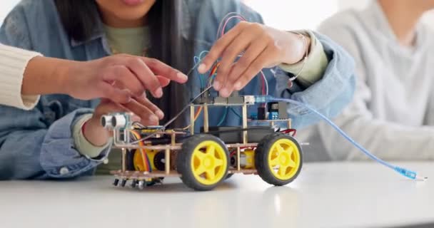 Technologie Gros Plan Robotique Automobile Des Étudiants Classe Éducation Apprentissage — Video