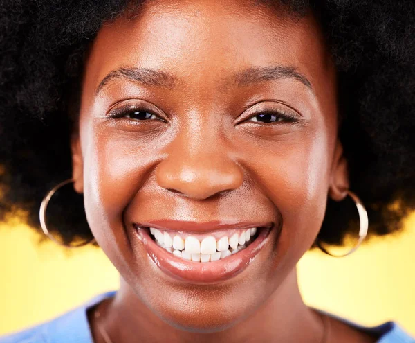 Happy Portrait Skincare Black Woman Smile Beauty Cosmetics Marketing Studio — Stock Photo, Image