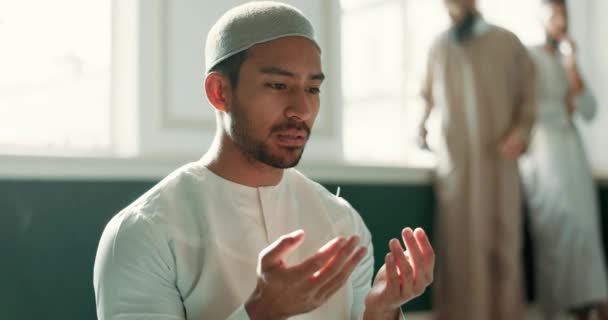 Islam Gebed Mens Moskee Met Geloof Mindfulness Dankbaarheid Met Toewijding — Stockvideo