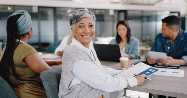 Senior Woman Portrait Meeting Leadership Collaboration Creativity Planning Marketing Agency — Stock Photo, Image