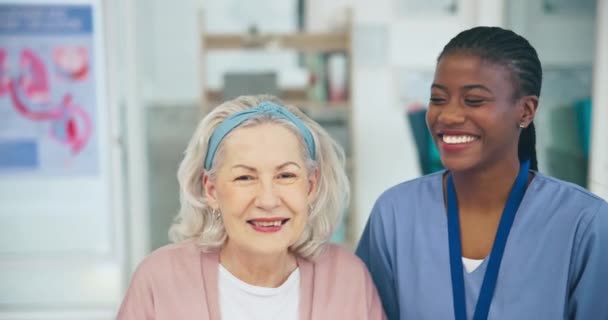 Hemşire Yaşlı Kadın Portre Yaşlılar Için Sağlık Emeklilik Sağlıkla Ilgili — Stok video