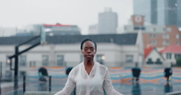 Mujer Negra Fitness Saltar Cuerda Ciudad Para Hacer Ejercicio Ejercicio — Vídeos de Stock