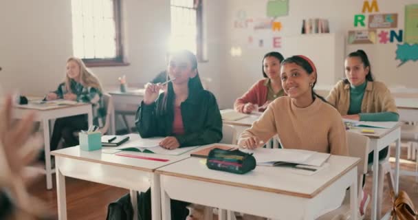 Eğitim Öğrenciler Sınıfta Öğretmenle Soru Öğrenme Bilgi Tartışması Üniversite Sohbet — Stok video
