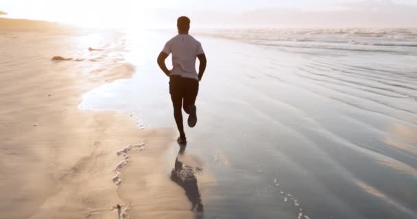 Чоловік Пляж Біг Фітнес Тренування Або Вправи Тренувань Відкритому Повітрі — стокове відео