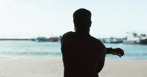 Sport Silueta Muž Protahující Pláži Během Fitness Cvičení Nebo Tréninku — Stock video