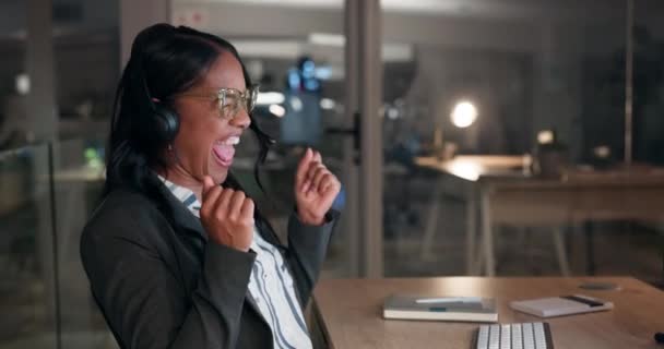 Call Center Office Celebration Dance Happy Woman Having Fun Night — Stock Video