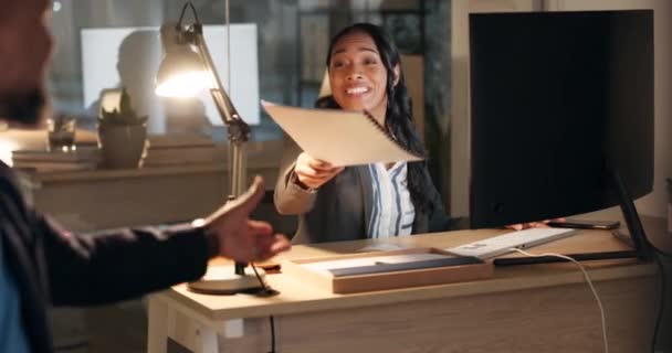 Coworking Night Woman Document Man Business Teamwork Work Proposal Smile — Stock Video
