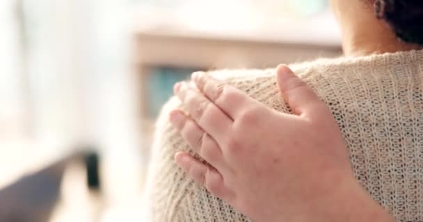 Tangan Bahu Dan Pasien Yang Nyaman Rumah Untuk Diagnosis Kanker — Stok Video
