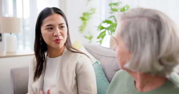 Consultoría Conversación Mujer Con Asesor Financiero Para Planificación Jubilación Reuniones — Vídeos de Stock