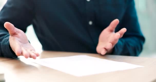 Les Mains Avocat Femme Avec Contrat Pour Signer Demande Document — Video