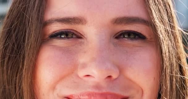 Maquillaje Mujer Primer Plano Retrato Los Ojos Con Óptica Optometría — Vídeo de stock