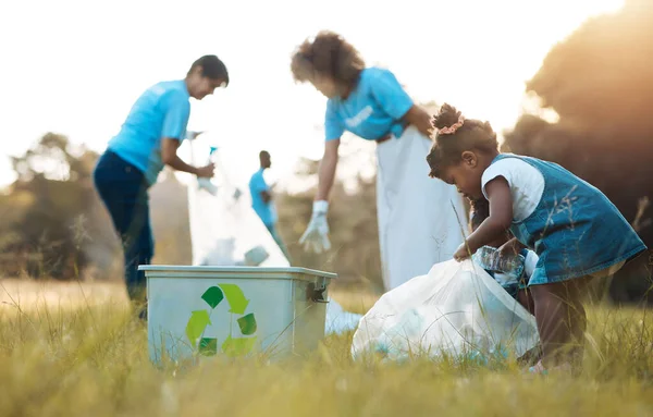 Nature Community Service Family Recycle Cleaning Garbage Pollution Support Environment — Stock Photo, Image