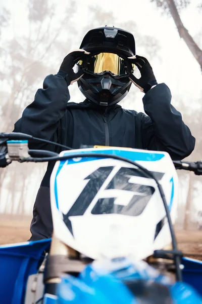 Sport Dirt Bike Sebesség Személy Motorkerékpár Erdőben Kihívás Képzés Teljesítmény — Stock Fotó