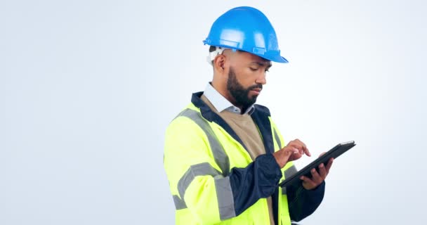 Construction Worker Man Tablet Project Management Design Review Engineering Software — Stock Video