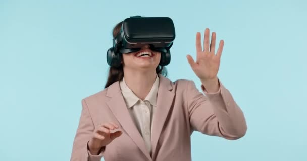 Feliz Realidad Virtual Las Manos Mujer Negocios Estudio Aislado Espacio — Vídeos de Stock