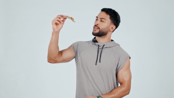 Fast Food Nein Und Gesicht Eines Fitness Manns Mit Pizza — Stockvideo