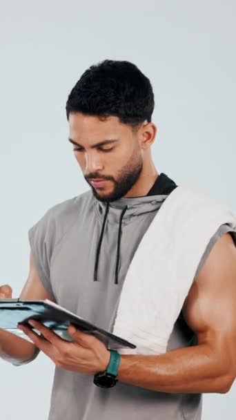 Fitness Tablette Homme Studio Pointant Pour Exercice Entraînement Entraînement Pour — Video