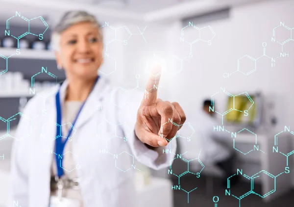 化学方程 叠层及妇女在实验室中的科学创新 化学公式 医学研究调查和高级科学家 全息图和未来学 — 图库照片