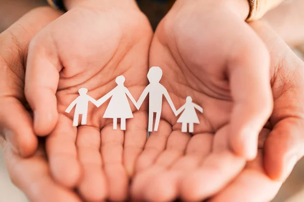 Recorte Papel Familia Manos Personas Juntas Para Seguridad Adopción Acogida —  Fotos de Stock
