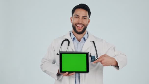 Médecin Écran Vert Médical Tablette Pour Présentation Clinique Site Web — Video