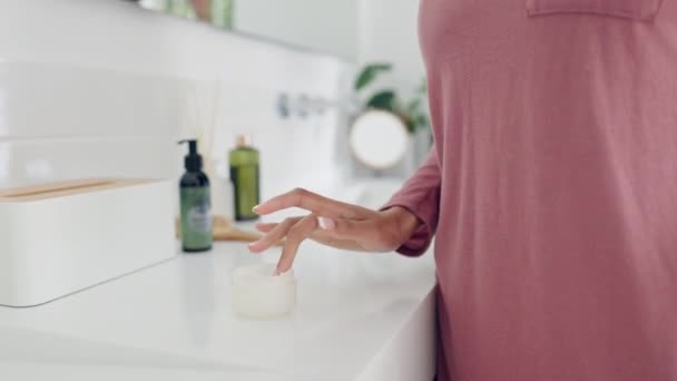 Mãos Rosto Creme Mulher Casa Banho Rotina Matinal Beleza Com — Vídeo de Stock